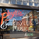 Phyllis' Musical Inn - Bed & Breakfast & Inns