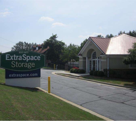 Extra Space Storage - Snellville, GA