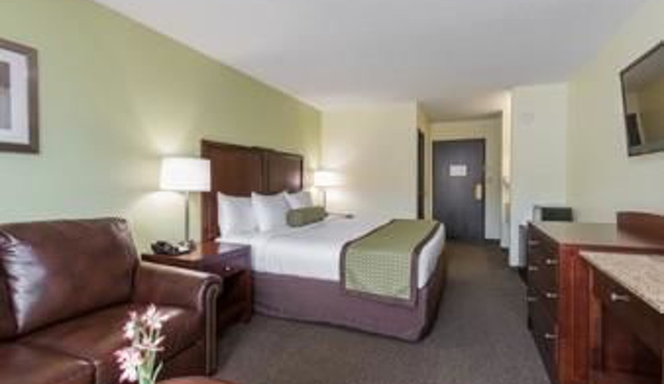 Baymont Inn & Suites - Pierre, SD