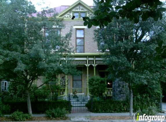 A Yellow Rose Bed & Breakfast - San Antonio, TX