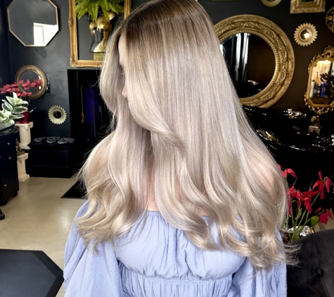 Atmosfera Salon - Miami, FL. Babylights & Toner