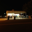 Woodlake Drive Inn - American Restaurants