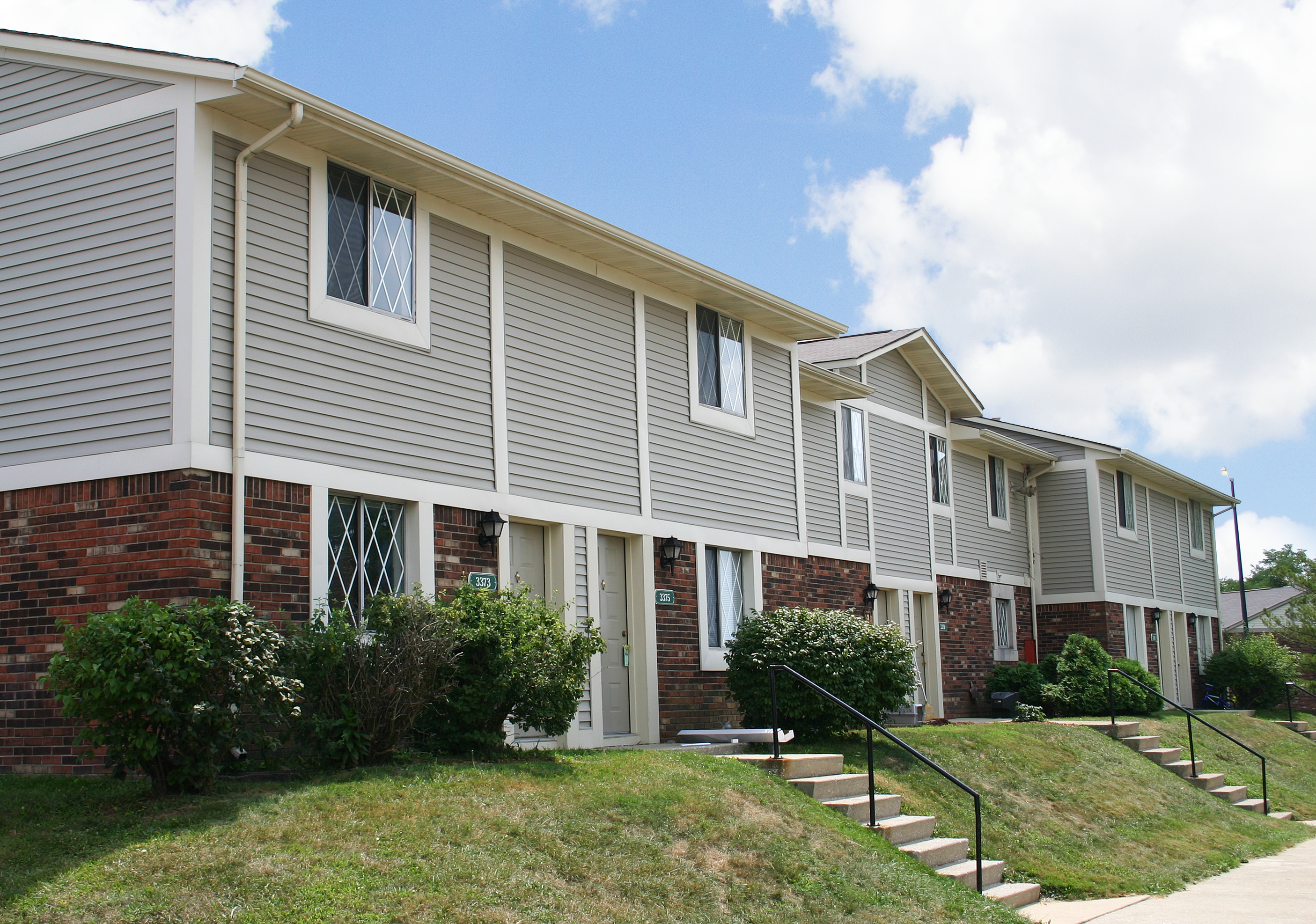 Oakdale Square Apartments 1655 S Oakdale Dr, Bloomington, IN 47403 - YP.com