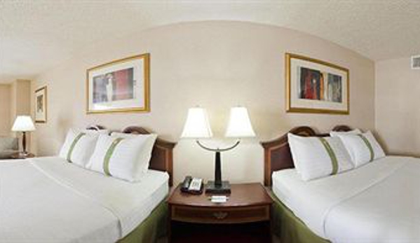 Holiday Inn - Morgantown, PA