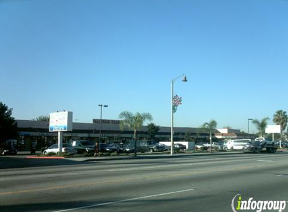 J & B Donuts - Montebello, CA