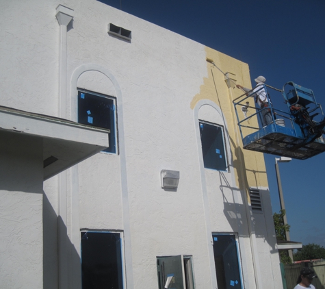 Painting Contractor Services - Pembroke Pines, FL