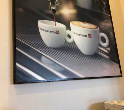 Illy Caffé - Los Angeles, CA