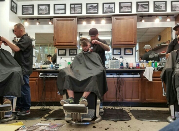 Luis' Corner Barber Shop - Austin, TX