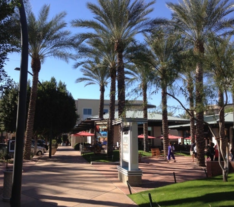 Vera Bradley - Scottsdale, AZ