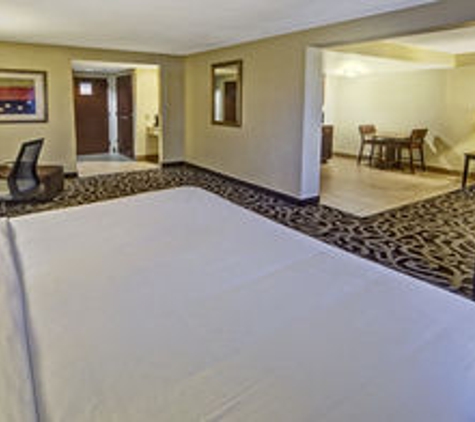 Holiday Inn Express Murfreesboro Central - Murfreesboro, TN