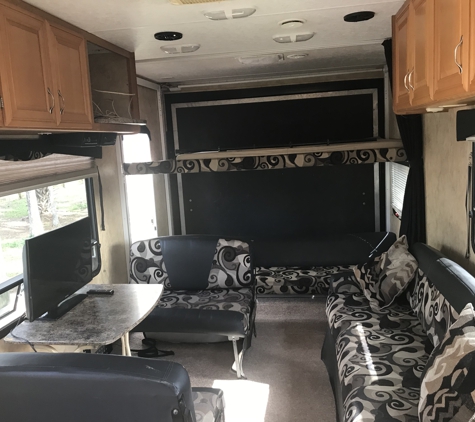 Loxahatchee Toy Hauler Camper Rental - loxahatchee, FL