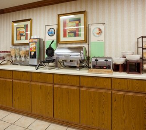 Country Inns & Suites - Cedar Rapids, IA