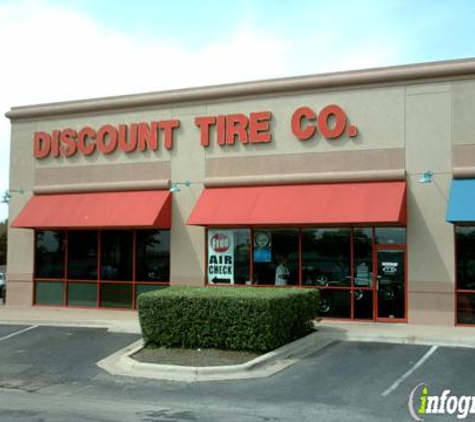 Discount Tire - Austin, TX