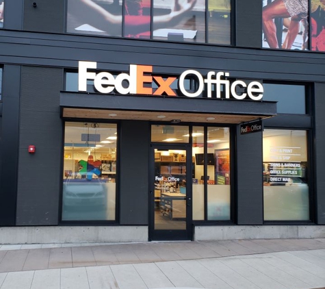 FedEx Office Print & Ship Center - Seattle, WA