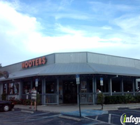 Hooters - Tampa, FL