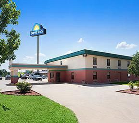 Days Inn - Park City, KS