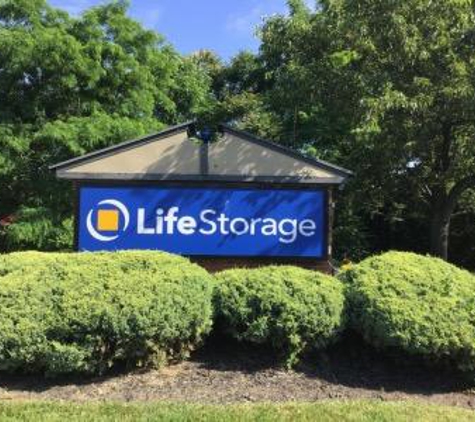 Extra Space Storage - Springdale, OH