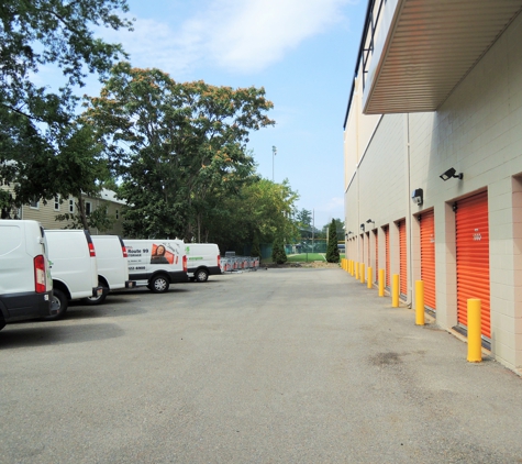 U-Haul Moving & Storage at Broadway Plaza - Malden, MA