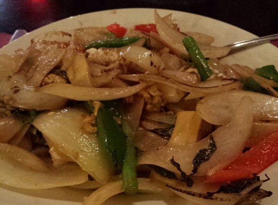 Divine Thai - Whitinsville, MA