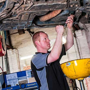Donalda Motors - Maffra, VIC