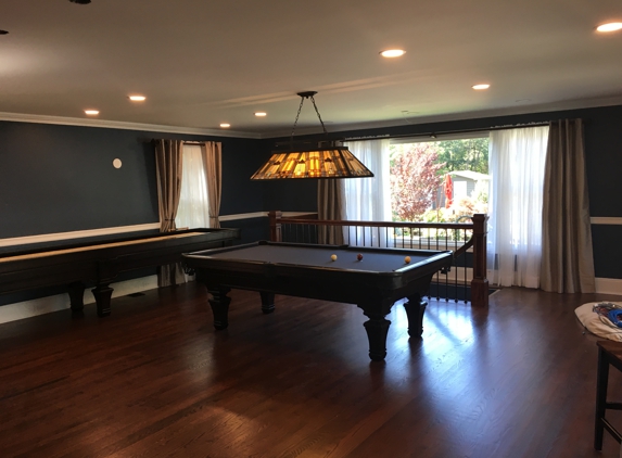 Century Billiards & Gameroom - East Northport, NY
