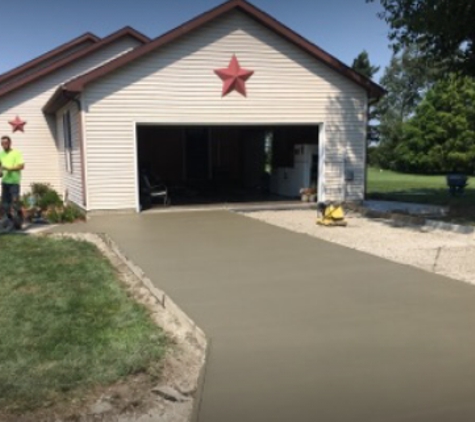 Tom Bushur Concrete Constr - Mattoon, IL. Driveways