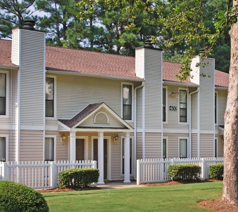 Dunwoody Crossing Apartments - Sandy Springs, GA