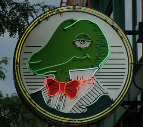 Winking Lizard Tavern - Lakewood, OH