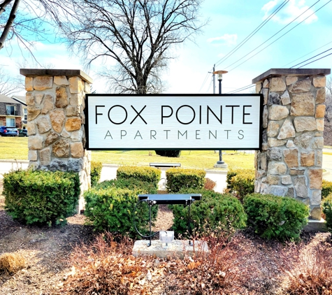 Fox Pointe Apartments - East Moline, IL