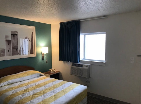 InTown Suites - Houston, TX