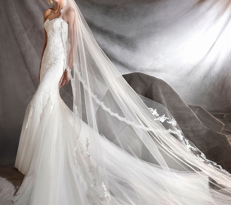 La Boutique de Bridal & Tuxes - West Melbourne, FL