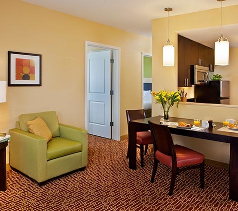 TownePlace Suites by Marriott Orlando at FLAMINGO CROSSINGS Town Center/Western Entrance - Winter Garden, FL