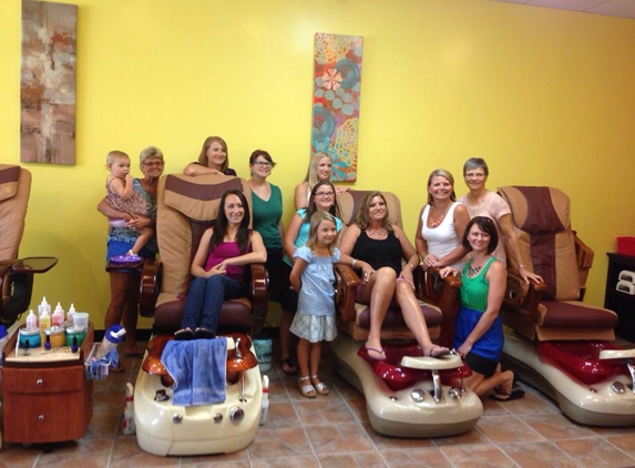 T&T Nails Spa - Saint Louis, MO. This place is a good place to celebrate your special event. The owner will give you a discount with a group of 5 people and up or wines