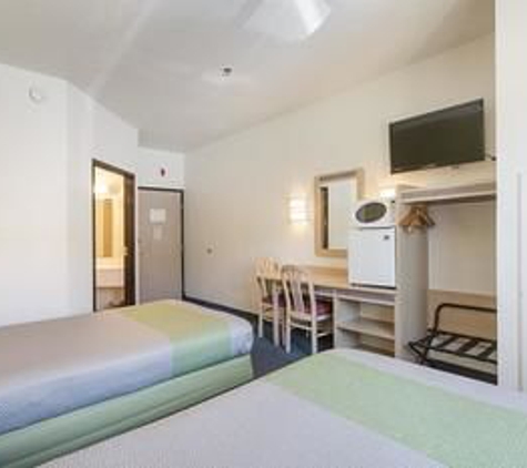 Motel 6 - Lake Havasu City, AZ