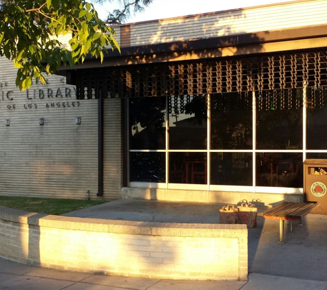 La County Library Temple City Library - Temple City, CA. Outside