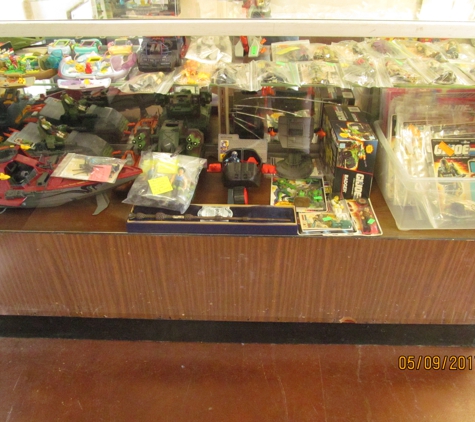 Pot of Gold Collectibles and More - Pleasant Hill, CA. Vintage GI Joe Figures and vehicles