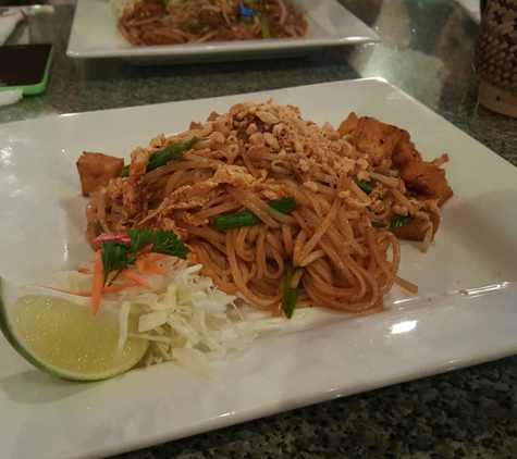 Thai Basil Leaf - Arlington, TX. Pad Thai with Fried Tofu