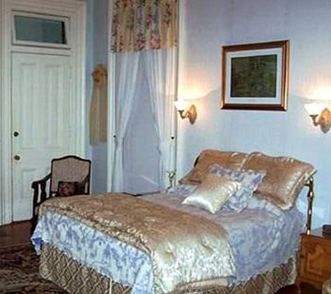 Claremont House Bed & Breakfast - Rome, GA