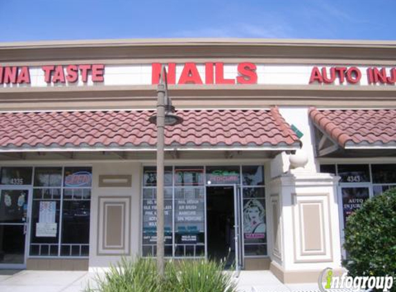 Hollywood Nails - Clermont, FL