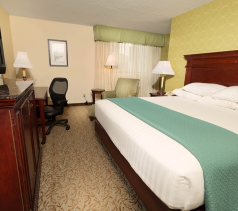 Drury Inn & Suites St. Louis Convention Center - Saint Louis, MO