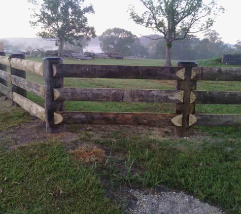 Tony Sinclair Fencing - Nana Glen, NSW