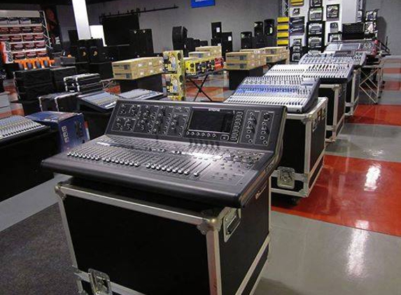 Suncoast Entertainment - Edgewater, FL. TOP OF THE LINE,STATE OF THE ART GEAR