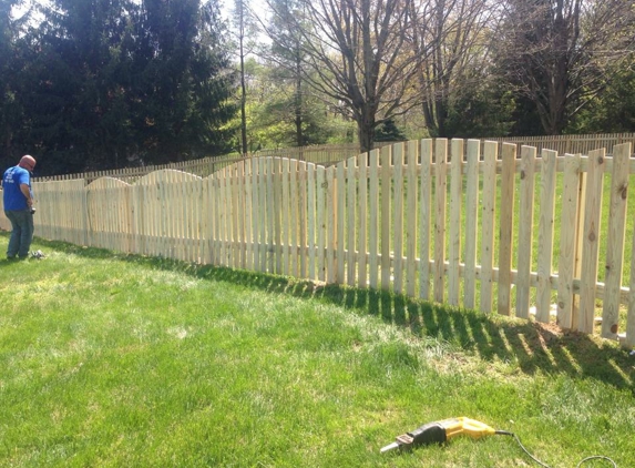 A Cutting Edge Fence - Muncie, IN