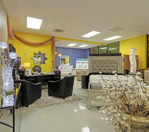 Chic Home Furniture and Mattress Gallery - Laguna Hills, CA