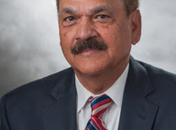 Dr. Ramesh R Khanna, MD - Elgin, IL