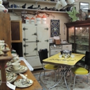 Hickory Creek Antiques - Shopping Centers & Malls