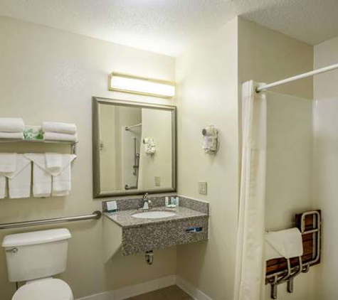 Quality Inn - Mineral Point, WI