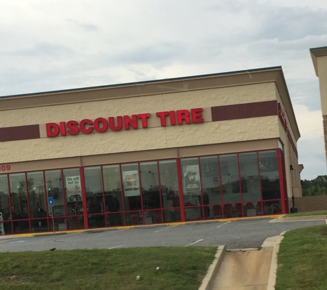 Discount Tire - Hiram, GA. Store front