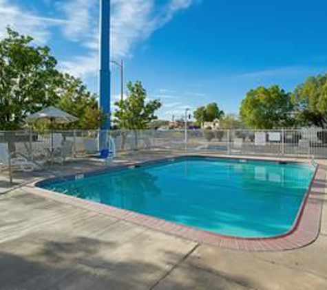 Motel 6 - Red Bluff, CA