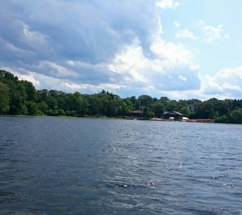 Charles River Canoe & Kayak - Auburndale, MA